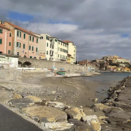 La Casa Rosa Lingueglietta